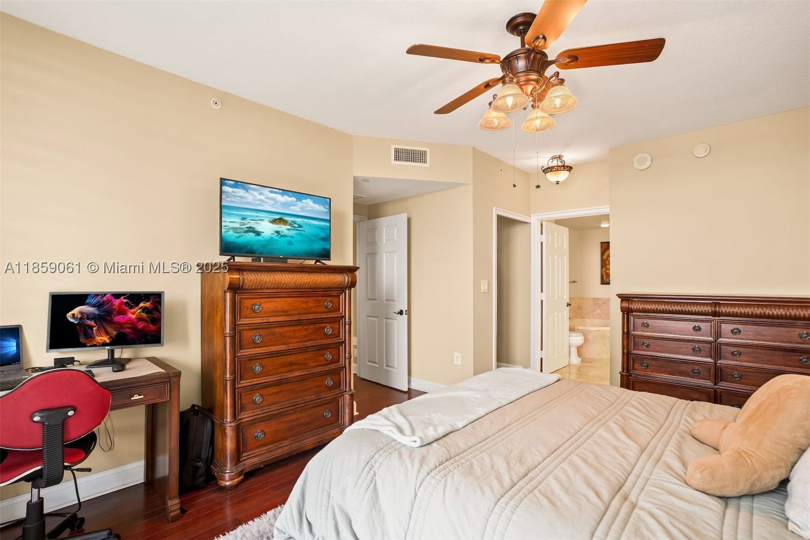 Real estate property located at 510 84th Ave #445, Broward, Veranda Condo, Plantation, FL