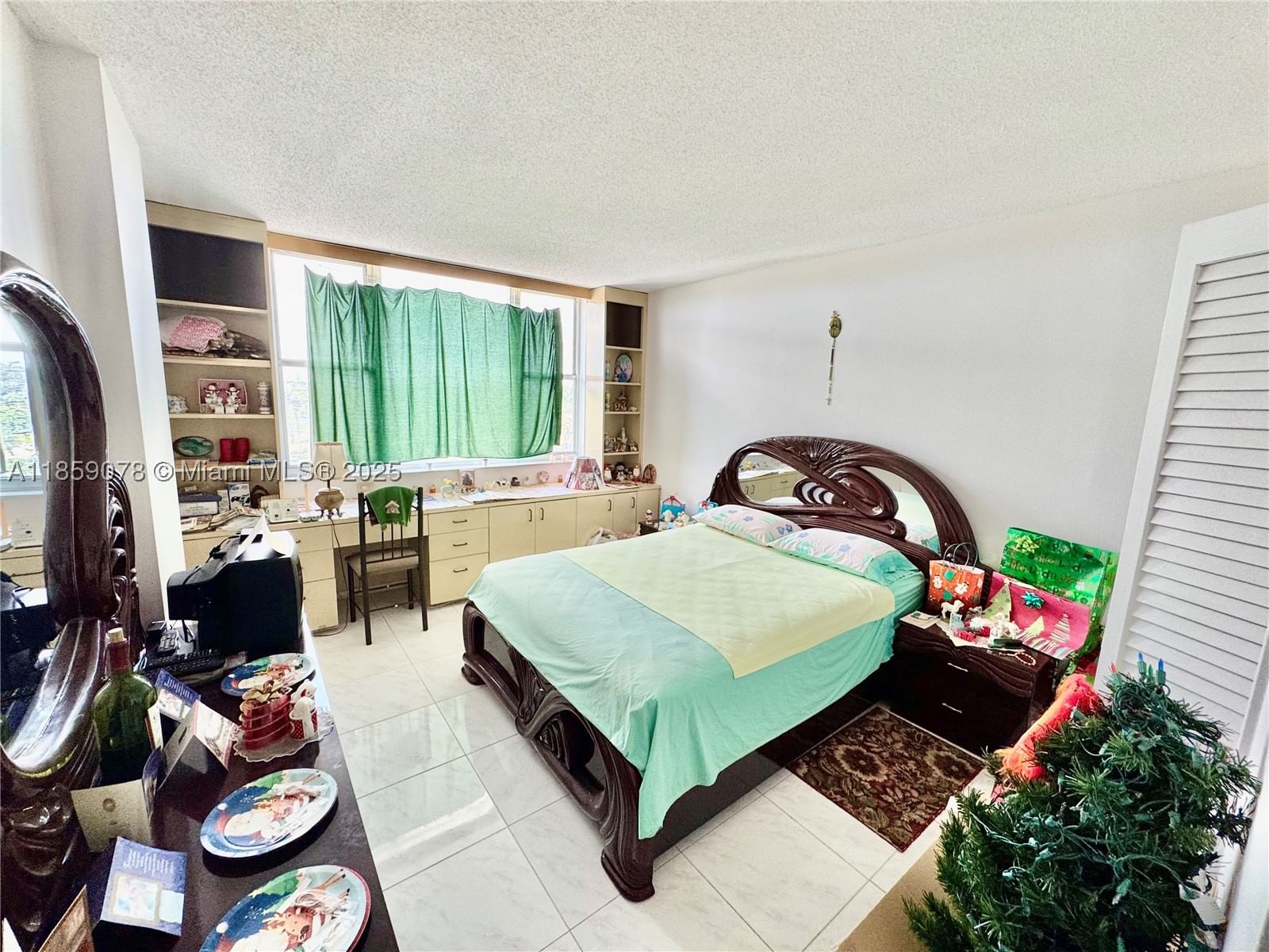 Real estate property located at 4400 Hillcrest Dr #520C, Broward, Hillcrest No 21 Condo, Hollywood, FL
