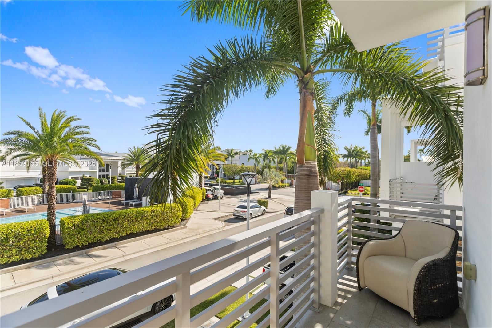 Real estate property located at 3420 84th Ave, Miami-dade, Oasis Park Square At Dora, Doral, FL