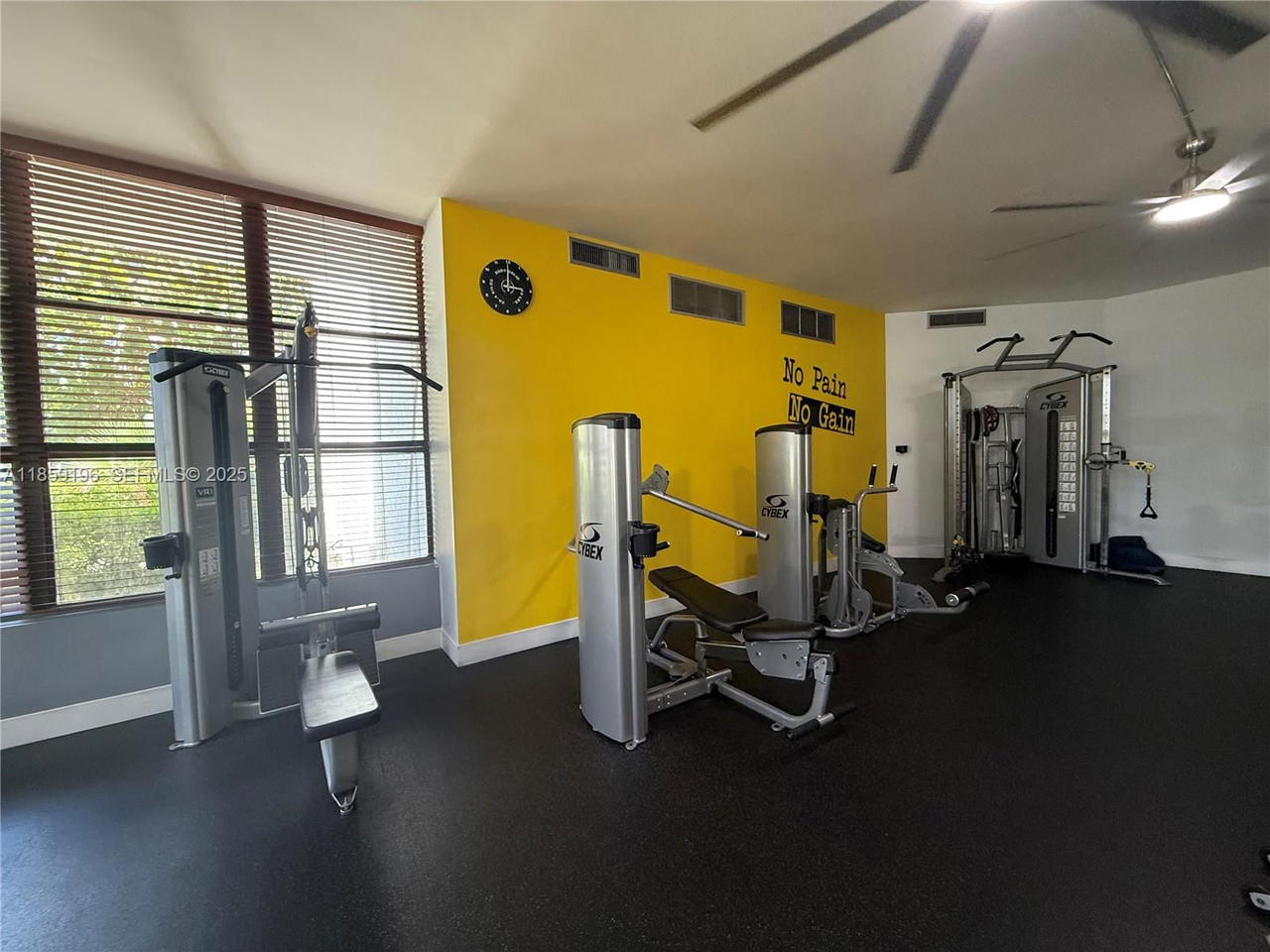 Real estate property located at 800 Parkview Dr #405, Broward, Oceanview Park Condo, Hallandale Beach, FL