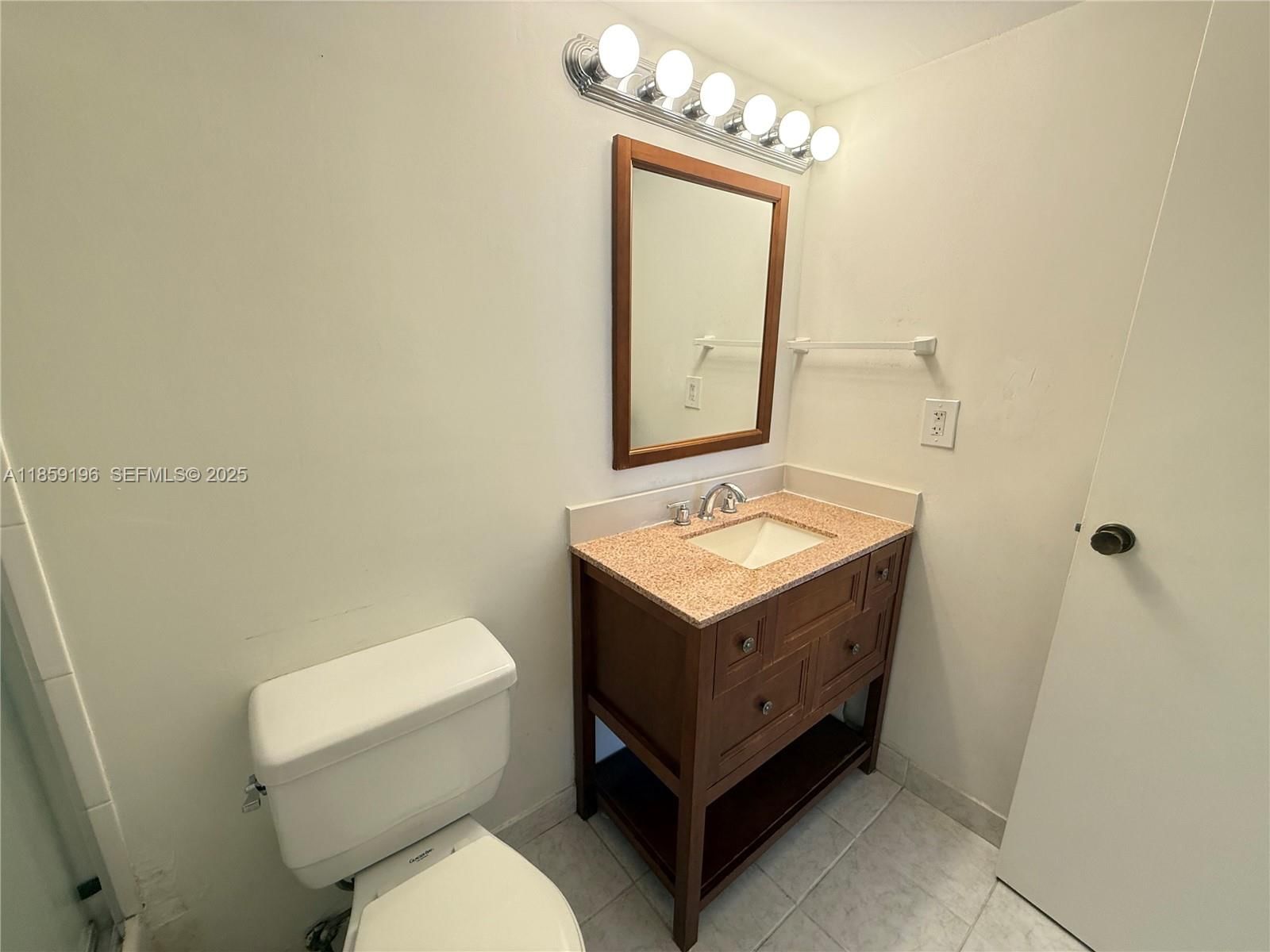 Real estate property located at 800 Parkview Dr #405, Broward, Oceanview Park Condo, Hallandale Beach, FL