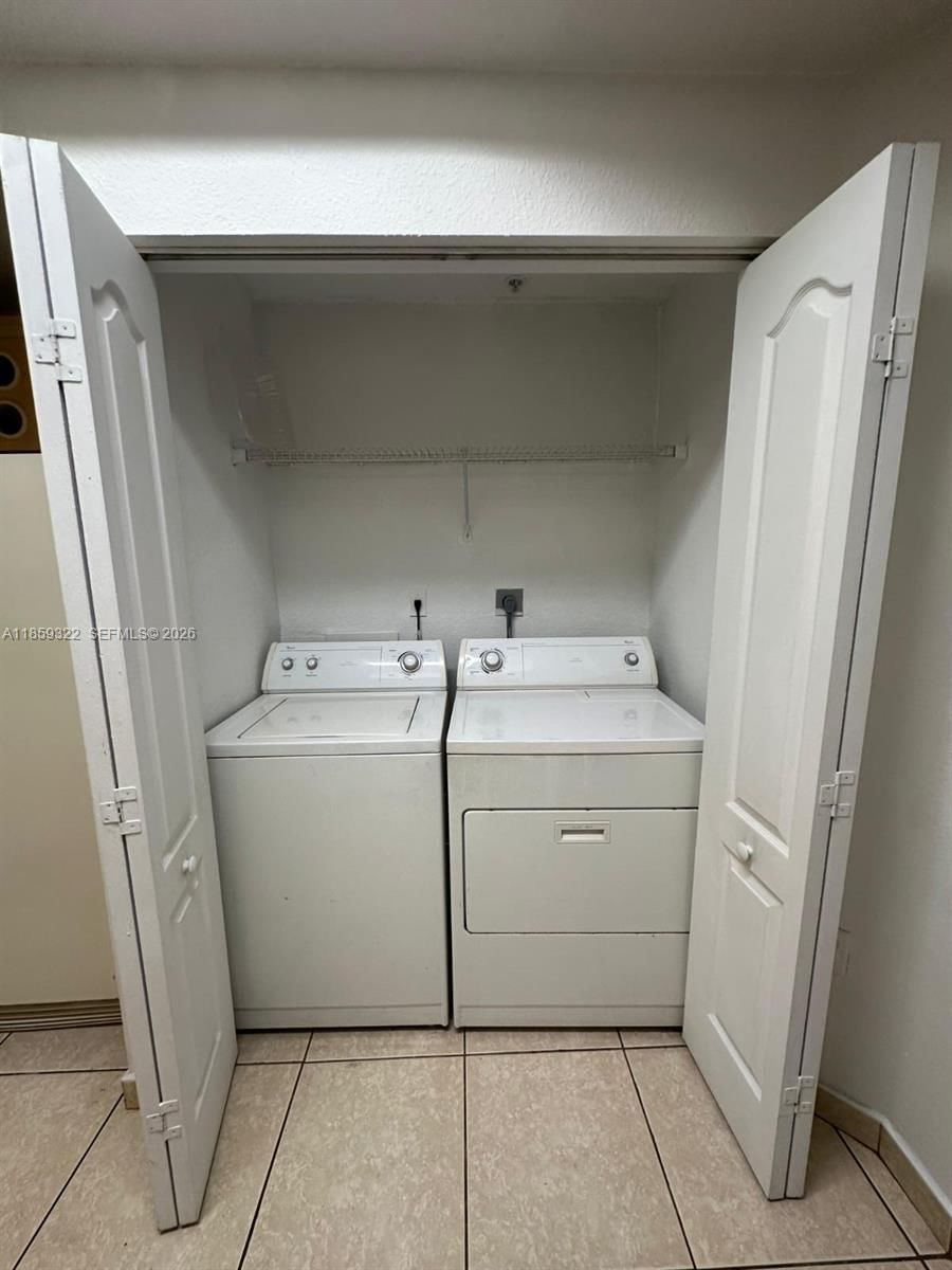 Real estate property located at 17415 75th Pl #103, Miami-dade, Poinciana Lakes Villas Co, Hialeah, FL
