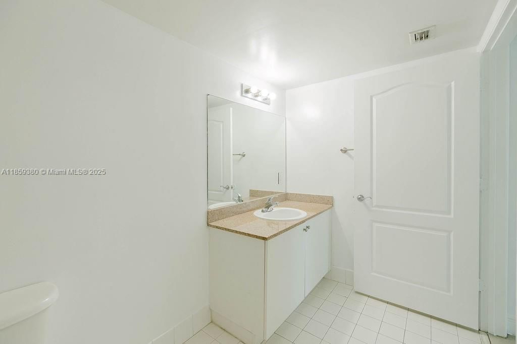 Real estate property located at 60 37th Ave #405, Miami-dade, Douglas Place Condo, Miami, FL