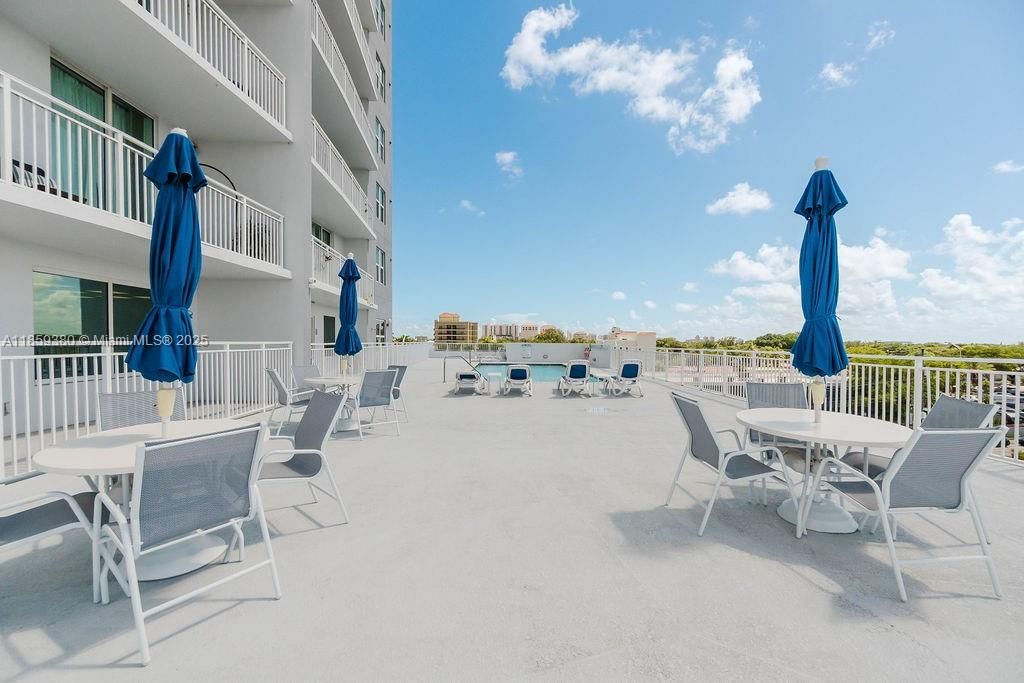 Real estate property located at 60 37th Ave #405, Miami-dade, Douglas Place Condo, Miami, FL