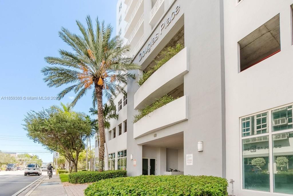 Real estate property located at 60 37th Ave #405, Miami-dade, Douglas Place Condo, Miami, FL