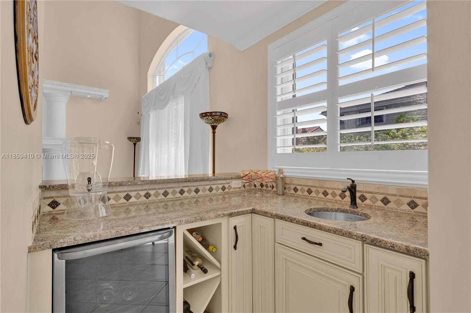 Real estate property located at 322 184th Way, Broward, Twin Acres, Pembroke Pines, FL