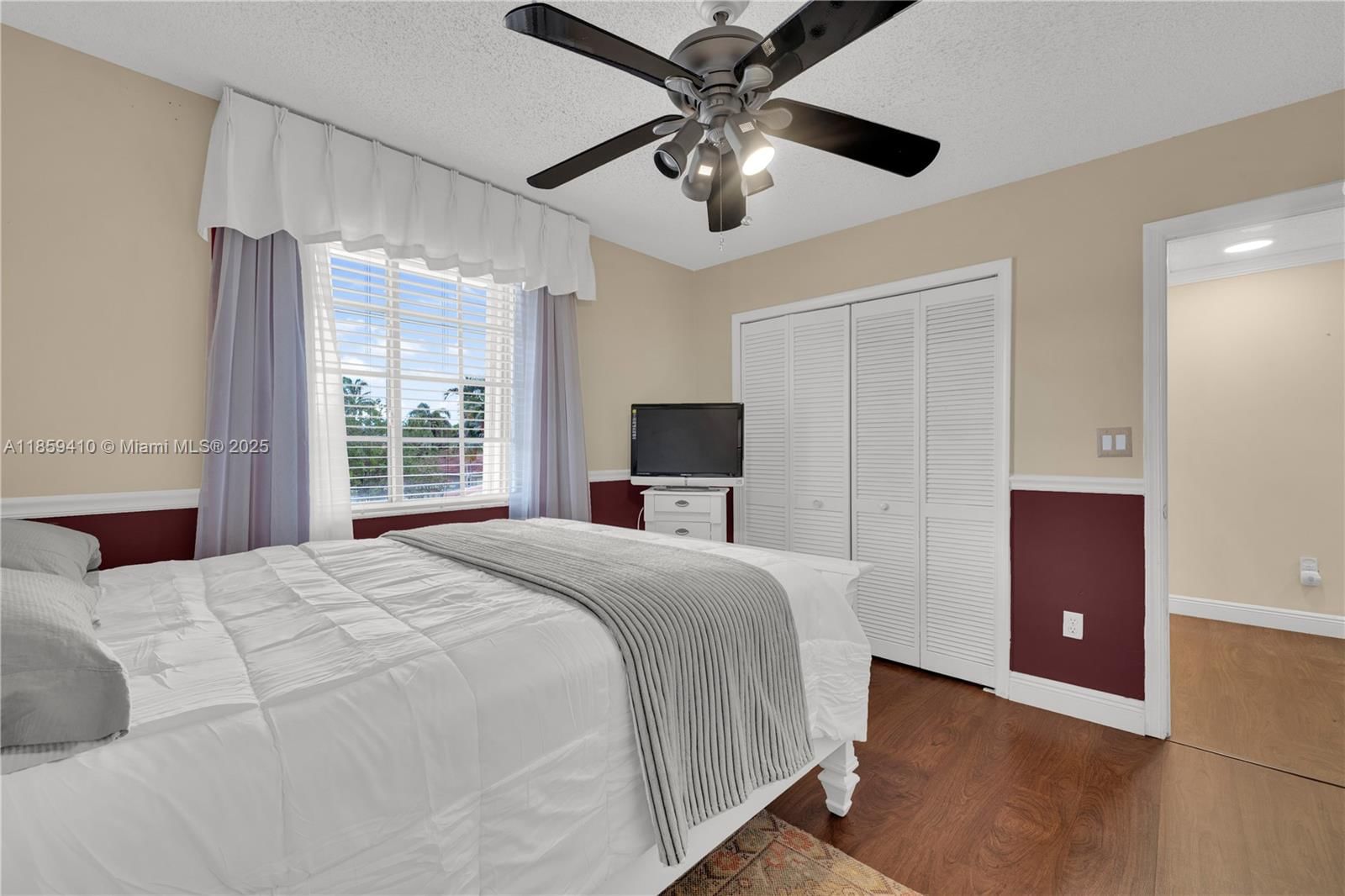 Real estate property located at 322 184th Way, Broward, Twin Acres, Pembroke Pines, FL