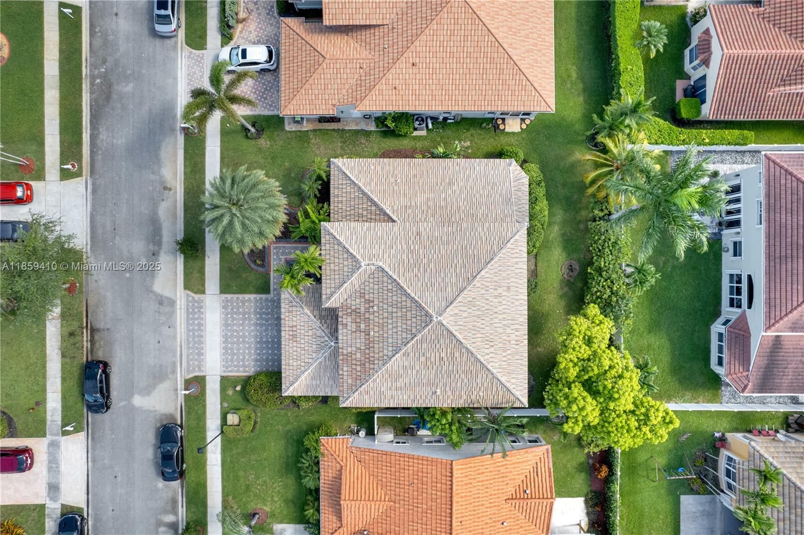 Real estate property located at 322 184th Way, Broward, Twin Acres, Pembroke Pines, FL