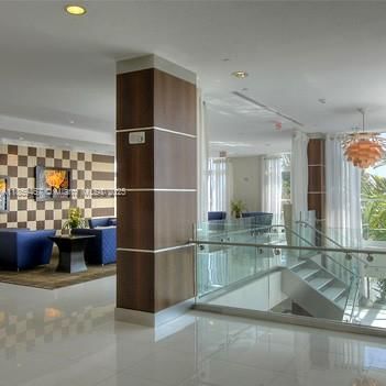 Real estate property located at 1800 Bayshore Dr #3704, Miami-dade, 1800 Club Condo, Miami, FL