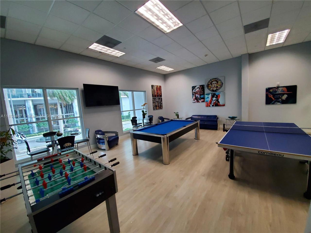 Real estate property located at 1800 Bayshore Dr #3704, Miami-dade, 1800 Club Condo, Miami, FL