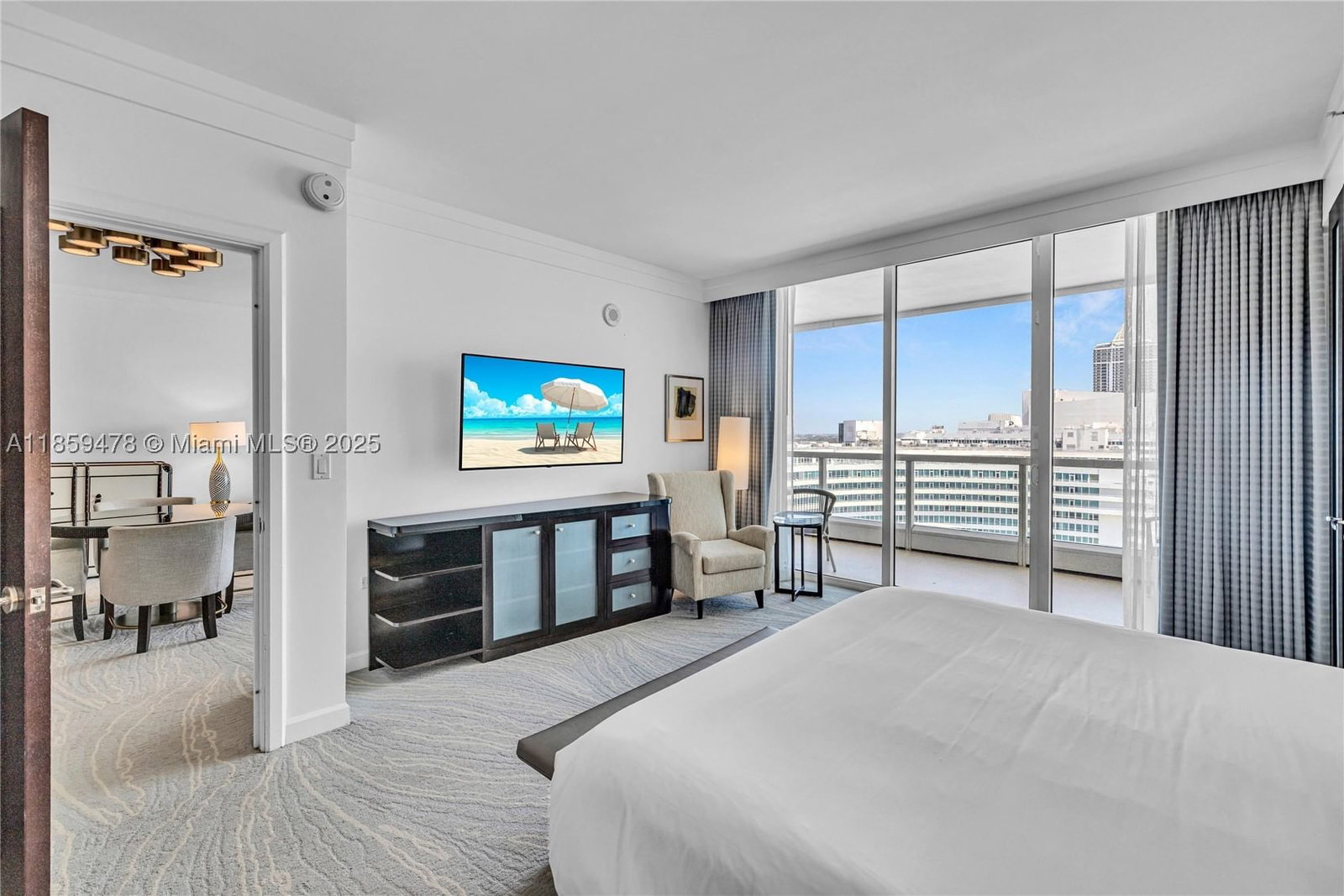 Real estate property located at 4391 Collins Ave #1706/1707, Miami-dade, Fontainebleau Iii Ocean C, Miami Beach, FL