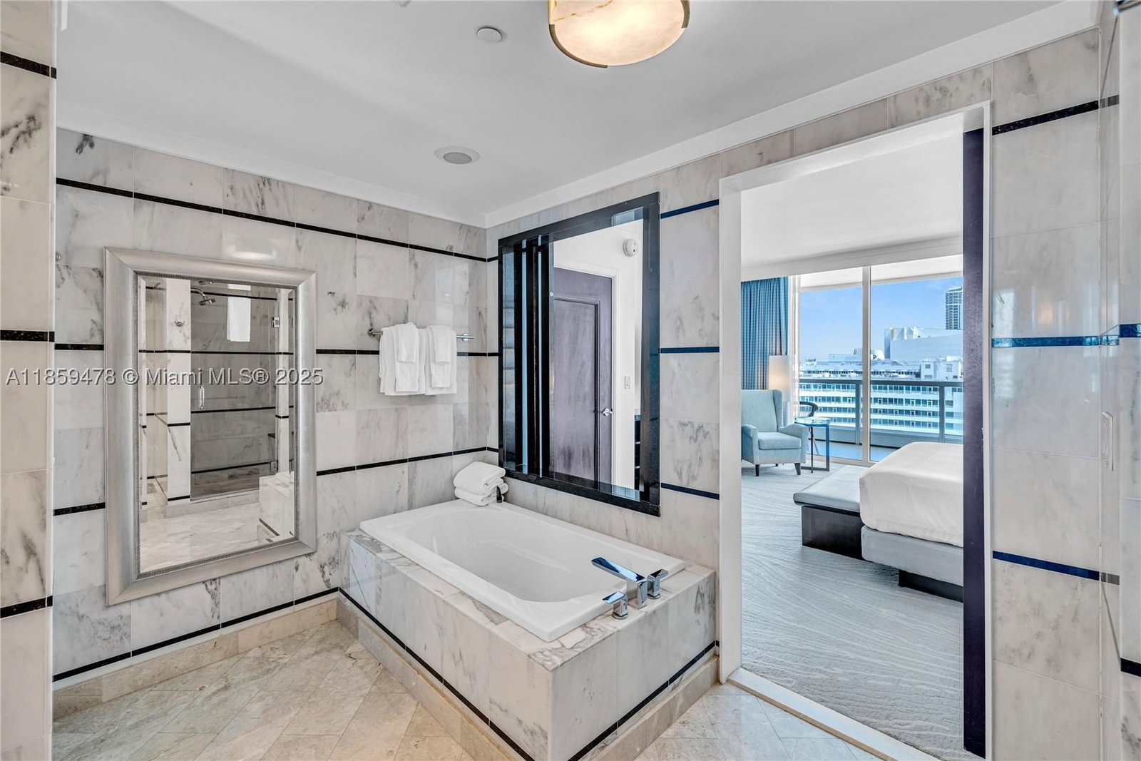 Real estate property located at 4391 Collins Ave #1706/1707, Miami-dade, Fontainebleau Iii Ocean C, Miami Beach, FL