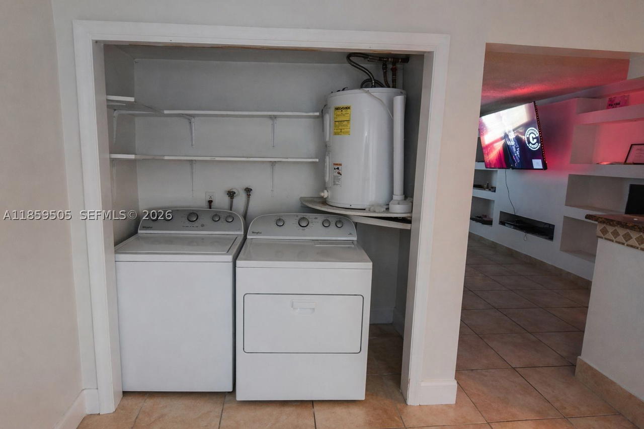 Real estate property located at 7501 Kimberly Blvd #104, Broward, Cross Briar I Condo, North Lauderdale, FL