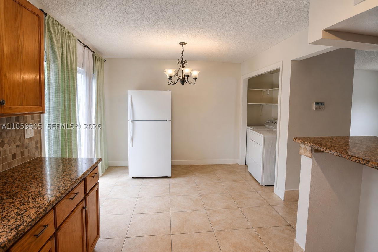 Real estate property located at 7501 Kimberly Blvd #104, Broward, Cross Briar I Condo, North Lauderdale, FL