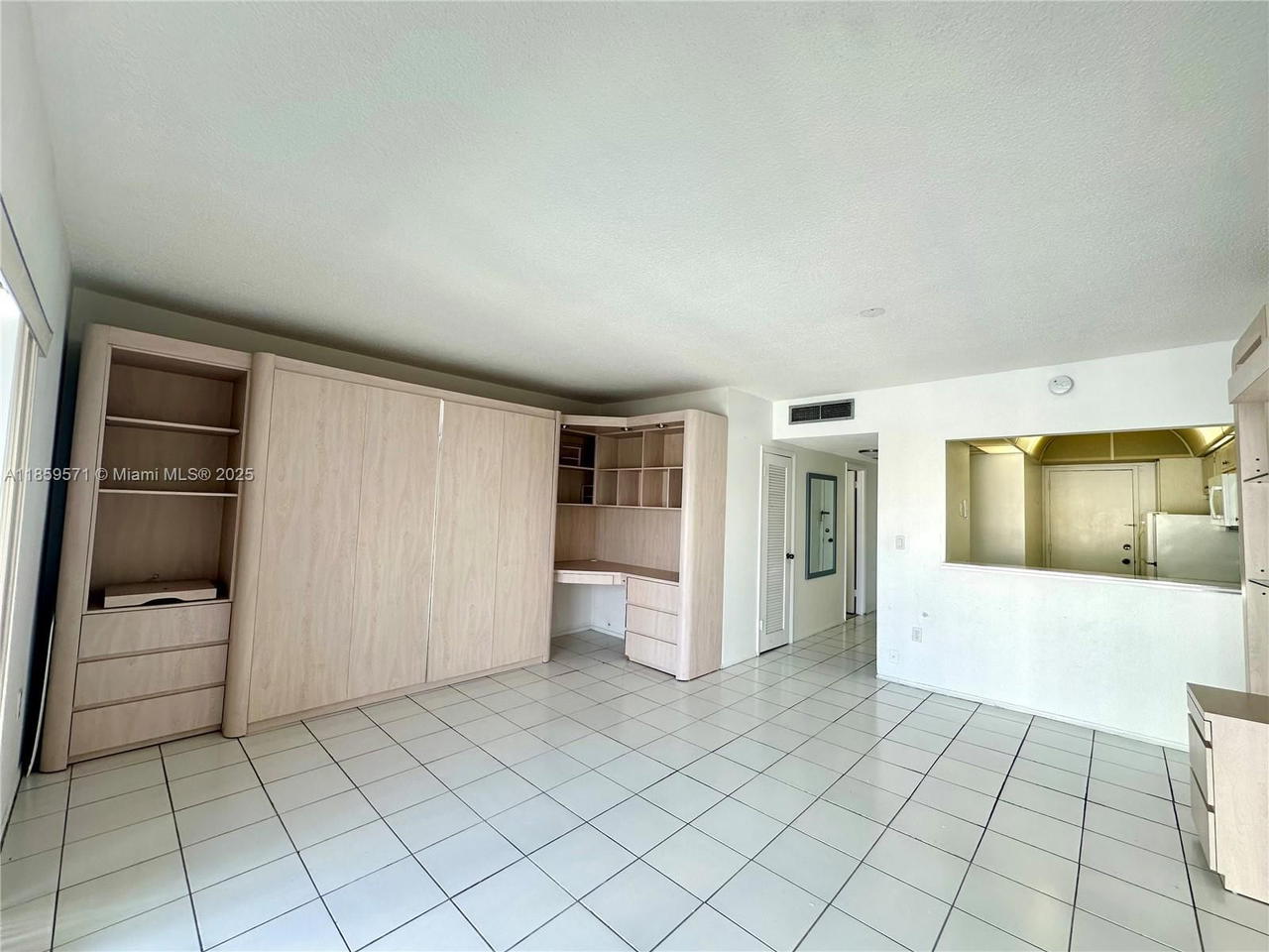 Real estate property located at 1965 Ocean Dr #10H, Broward, Hemispheres Condo, Hallandale Beach, FL