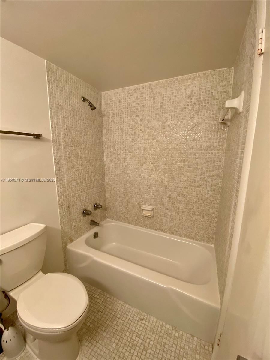 Real estate property located at 1965 Ocean Dr #10H, Broward, Hemispheres Condo, Hallandale Beach, FL