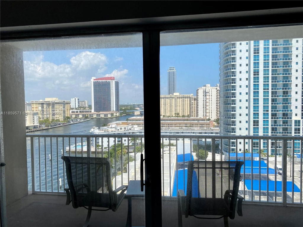 Real estate property located at 1965 Ocean Dr #10H, Broward, Hemispheres Condo, Hallandale Beach, FL