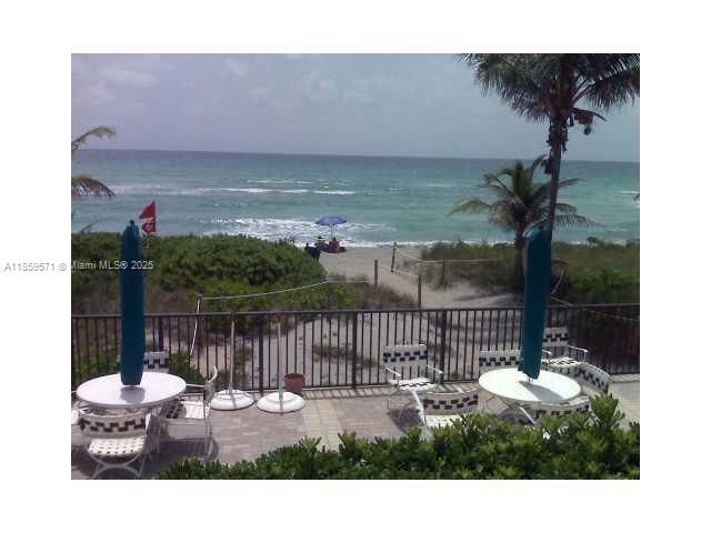 Real estate property located at 1965 Ocean Dr #10H, Broward, Hemispheres Condo, Hallandale Beach, FL