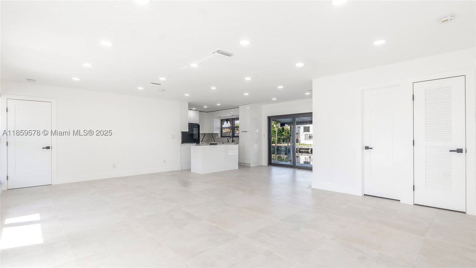 Real estate property located at 2417 18th Ave, Broward, Middle River Manor, Wilton Manors, FL