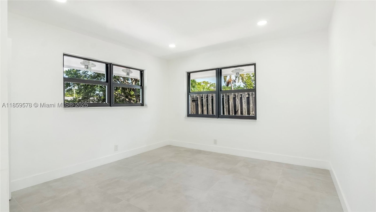 Real estate property located at 2417 18th Ave, Broward, Middle River Manor, Wilton Manors, FL