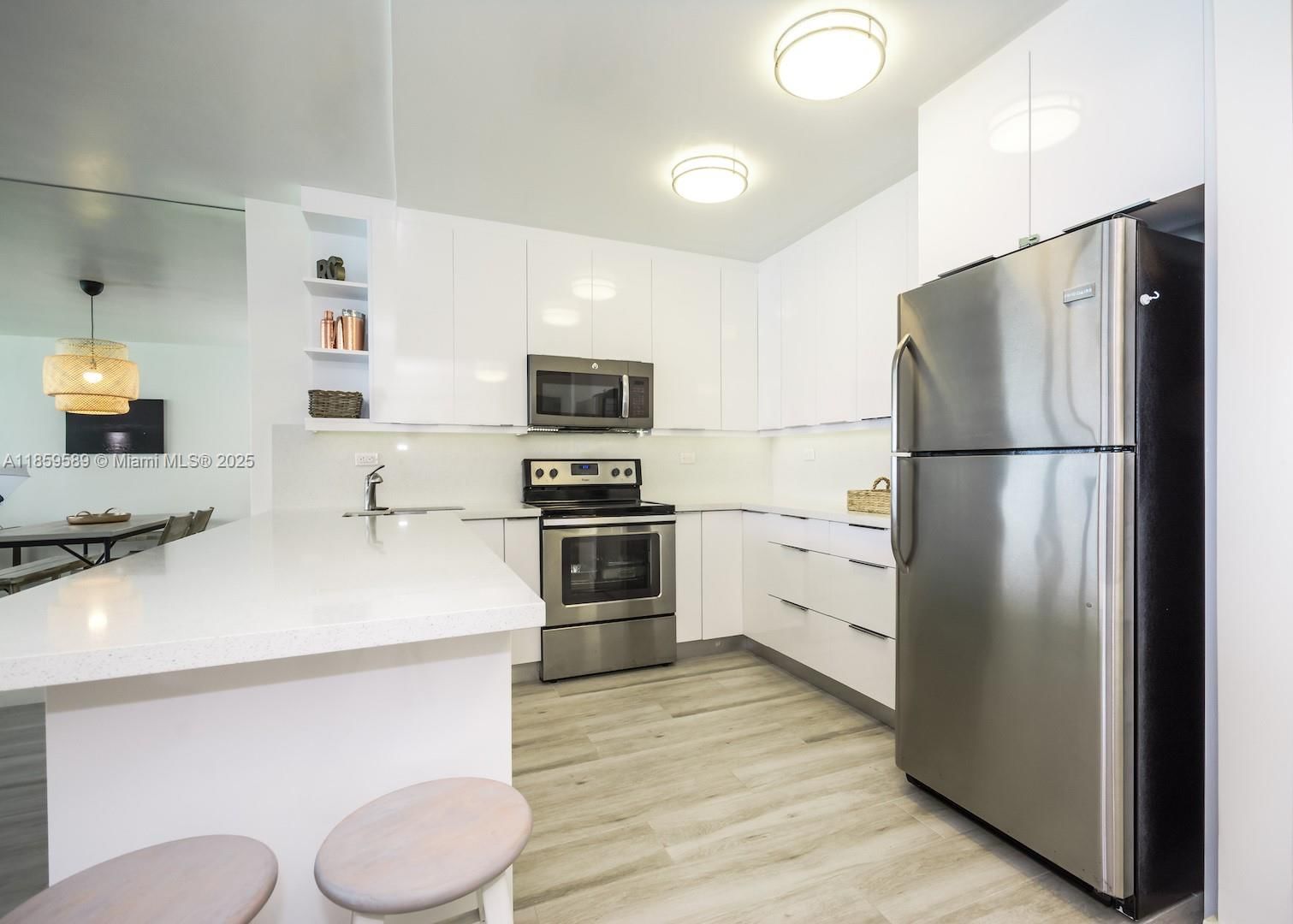 Real estate property located at 5601 Collins Ave #1204, Miami-dade, The Pavilion Condo, Miami Beach, FL
