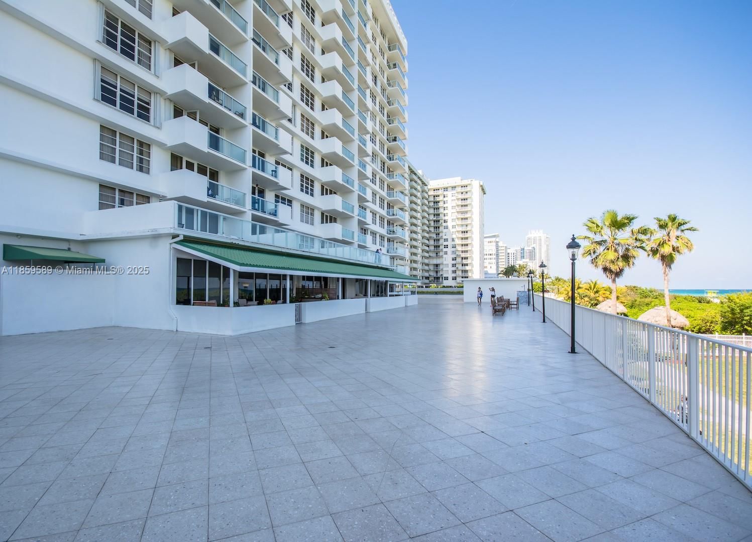 Real estate property located at 5601 Collins Ave #1204, Miami-dade, The Pavilion Condo, Miami Beach, FL