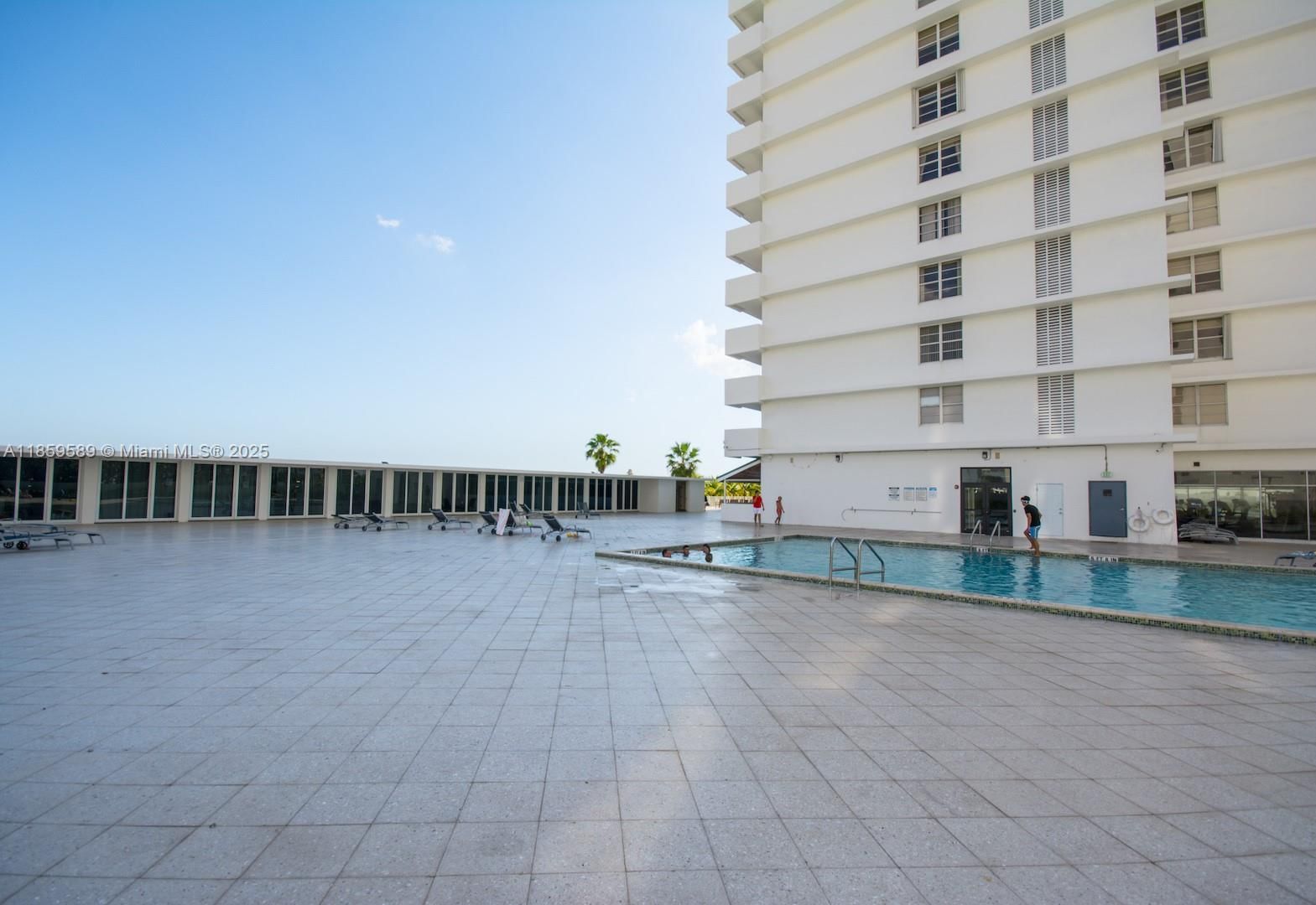 Real estate property located at 5601 Collins Ave #1204, Miami-dade, The Pavilion Condo, Miami Beach, FL