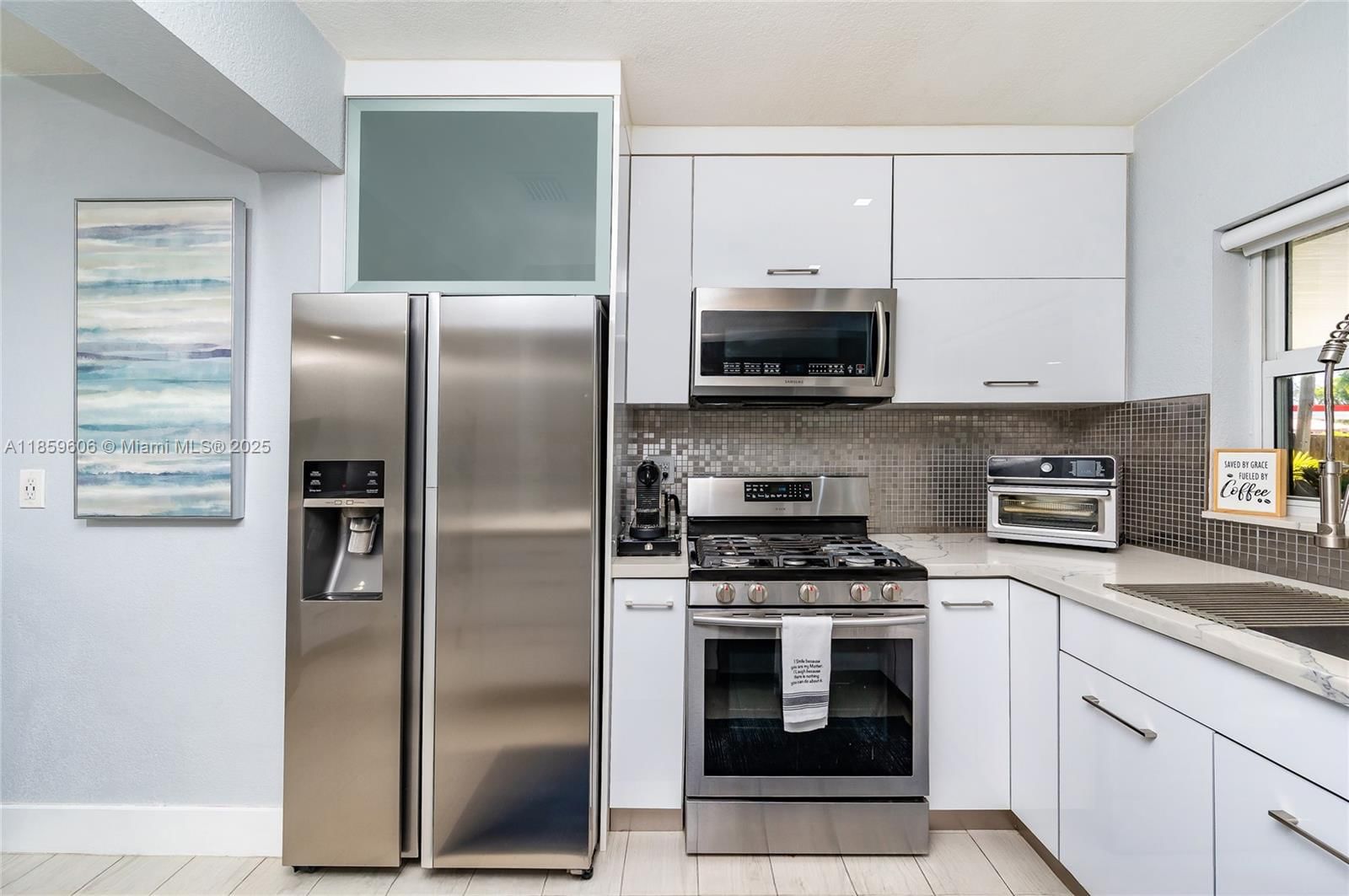 Real estate property located at 6704 Crooked Palm Ter, Miami-dade, Miami Lakes Lake Hilda To, Miami Lakes, FL
