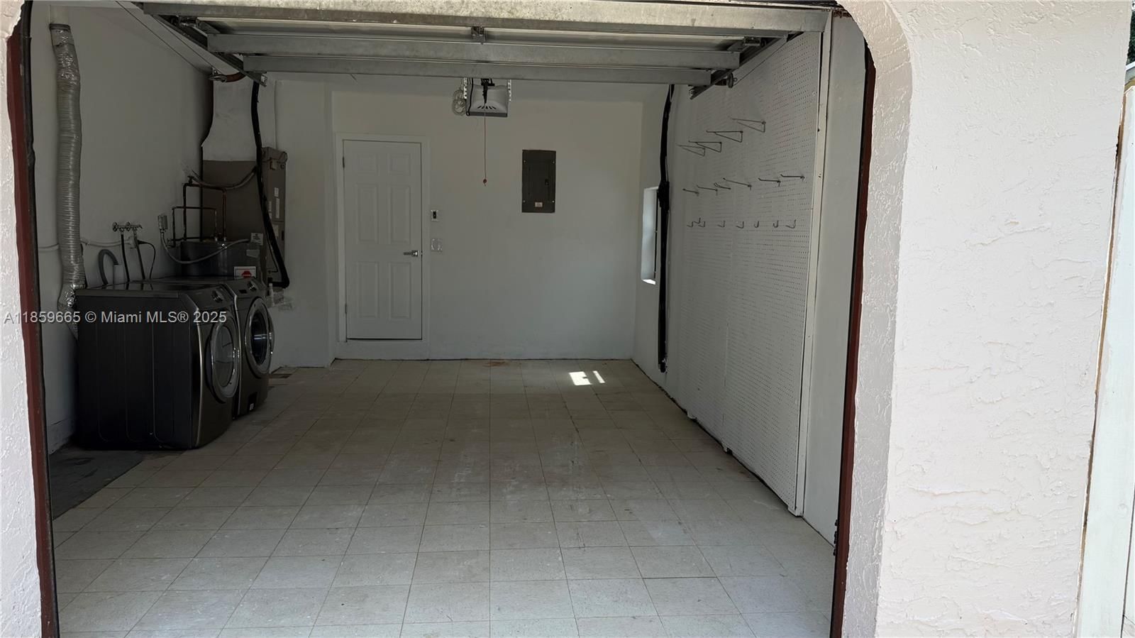 Real estate property located at 10500 2nd Ct, Broward, Nob Hill Estates 1 Sec, Plantation, FL