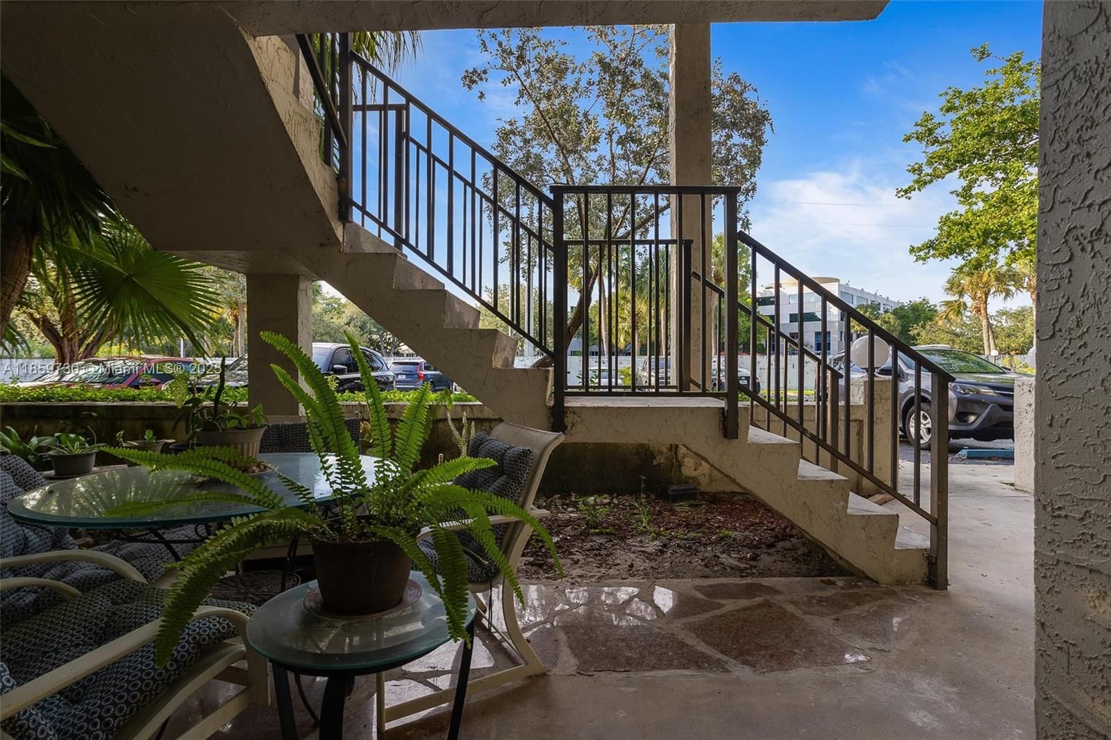 Real estate property located at 3300 46th St #103, Broward, Mira Lago Condo, Oakland Park, FL