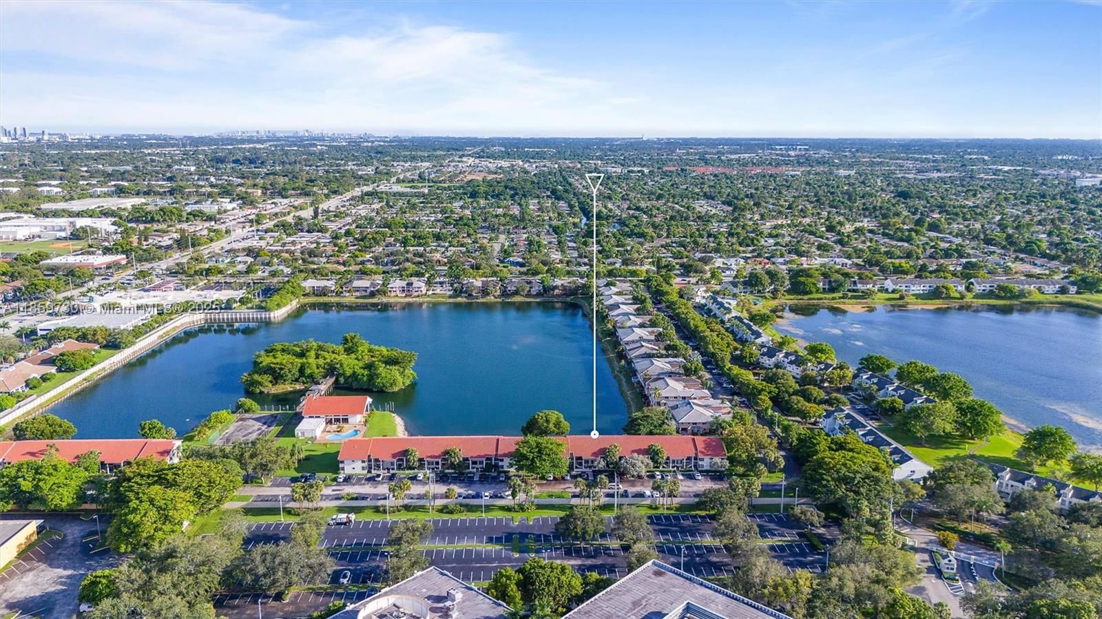 Real estate property located at 3300 46th St #103, Broward, Mira Lago Condo, Oakland Park, FL