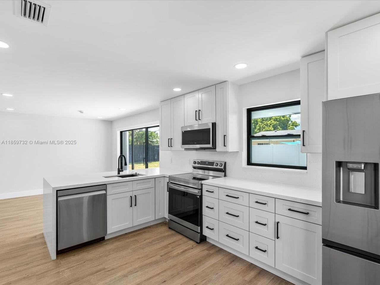 Real estate property located at 3170 69th St, Broward, Palm Aire Village 2nd Sec, Fort Lauderdale, FL