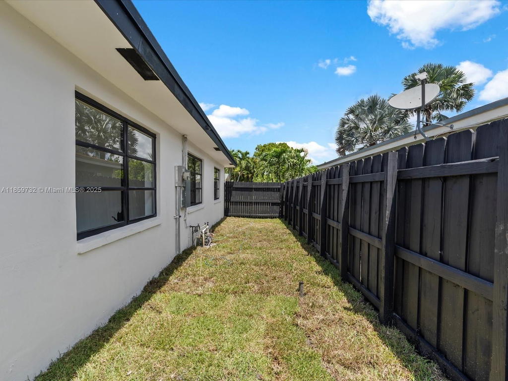 Real estate property located at 3170 69th St, Broward, Palm Aire Village 2nd Sec, Fort Lauderdale, FL