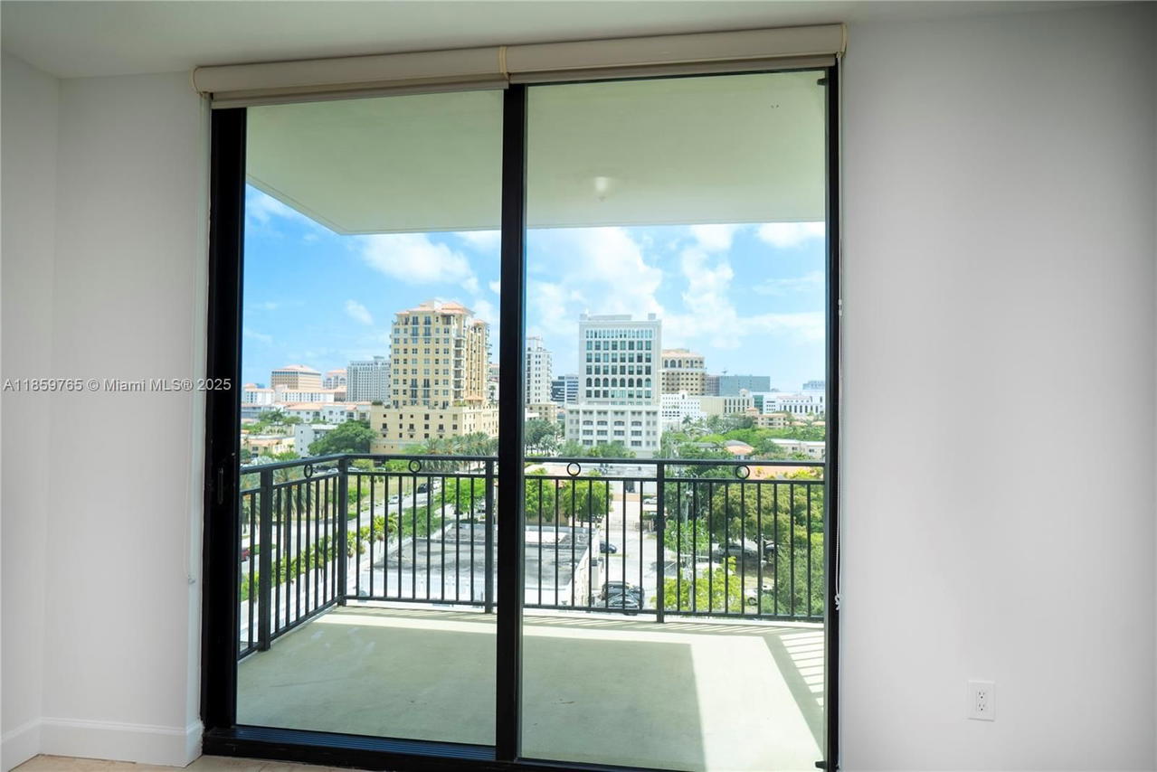 Real estate property located at 1300 Ponce De Leon Blvd #709, Miami-dade, 1300 Ponce Condo, Coral Gables, FL
