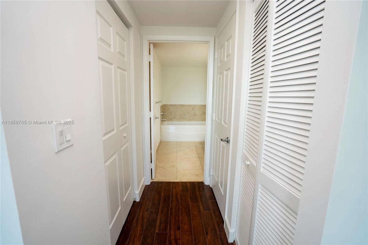 Real estate property located at 1300 Ponce De Leon Blvd #709, Miami-dade, 1300 Ponce Condo, Coral Gables, FL