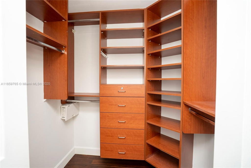 Real estate property located at 1300 Ponce De Leon Blvd #709, Miami-dade, 1300 Ponce Condo, Coral Gables, FL