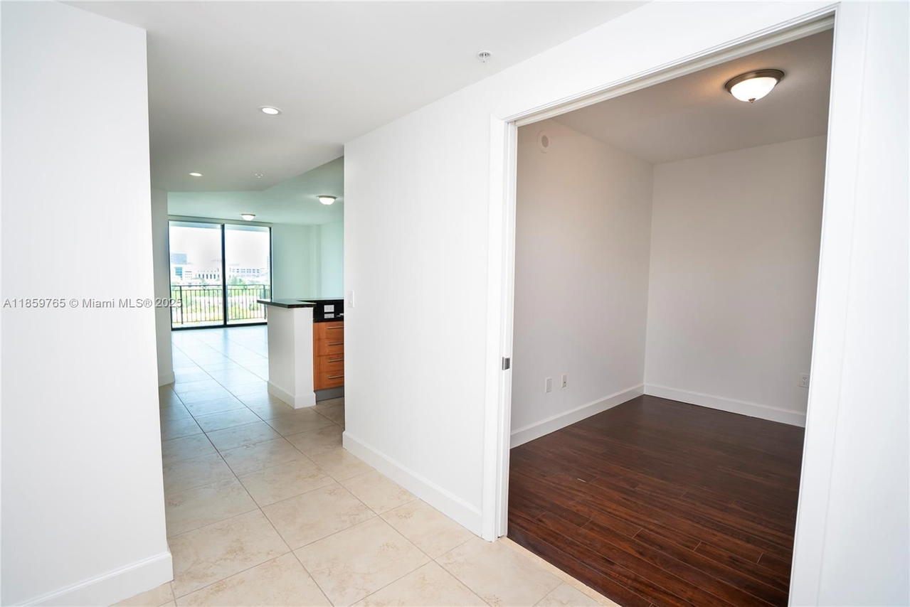 Real estate property located at 1300 Ponce De Leon Blvd #709, Miami-dade, 1300 Ponce Condo, Coral Gables, FL