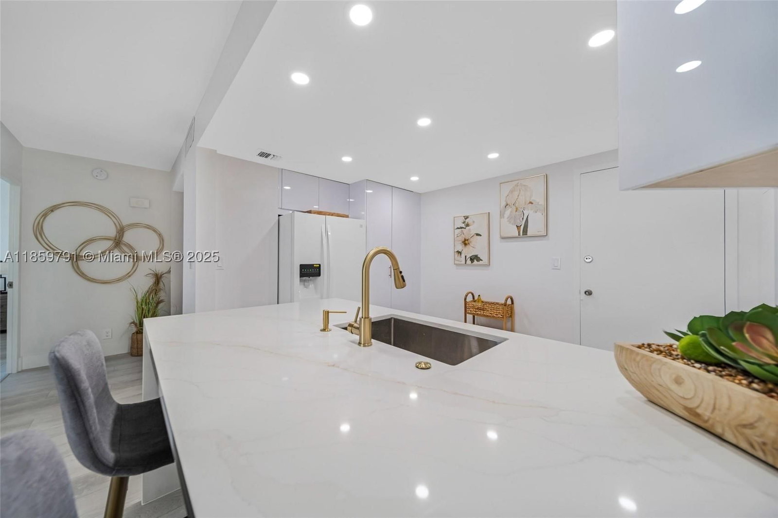 Real estate property located at 2100 Ocean Dr #5B, Broward, Sky Harbour East Condo, Fort Lauderdale, FL