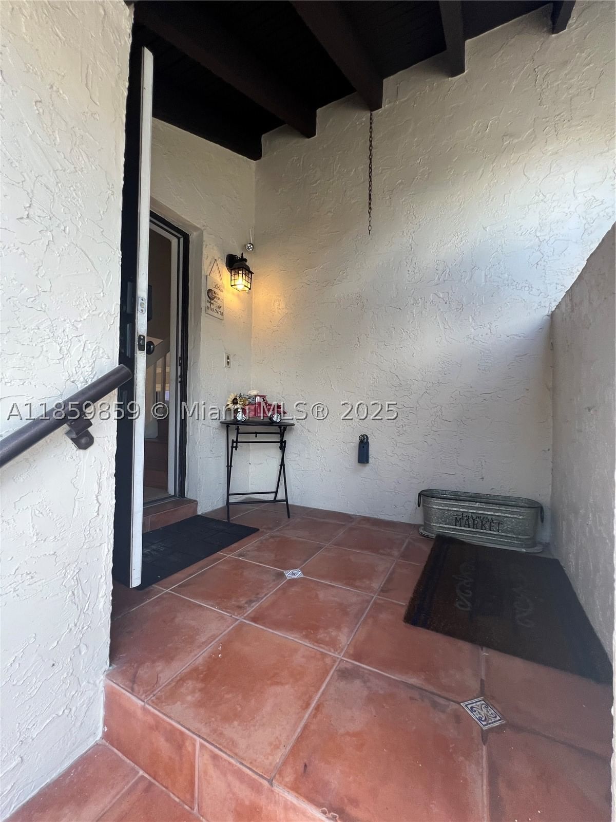 Real estate property located at 4910 149th Ct #11B, Miami-dade, Lakes Meadow Vilg Homes C, Miami, FL
