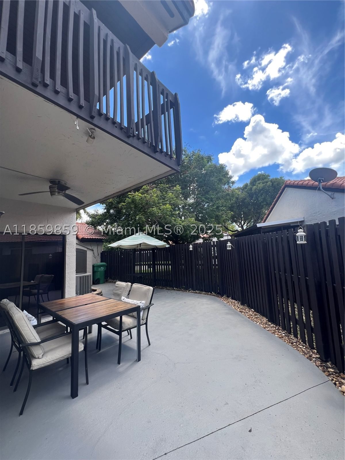 Real estate property located at 4910 149th Ct #11B, Miami-dade, Lakes Meadow Vilg Homes C, Miami, FL
