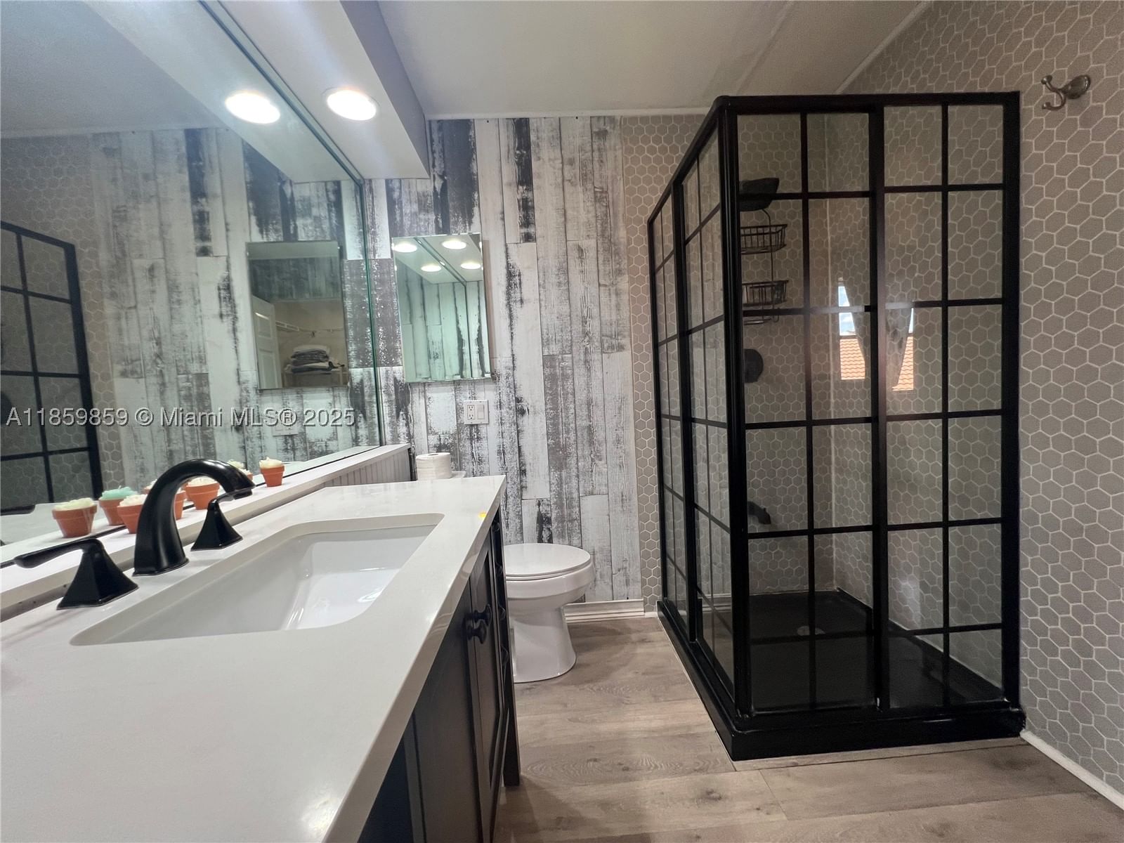 Real estate property located at 4910 149th Ct #11B, Miami-dade, Lakes Meadow Vilg Homes C, Miami, FL