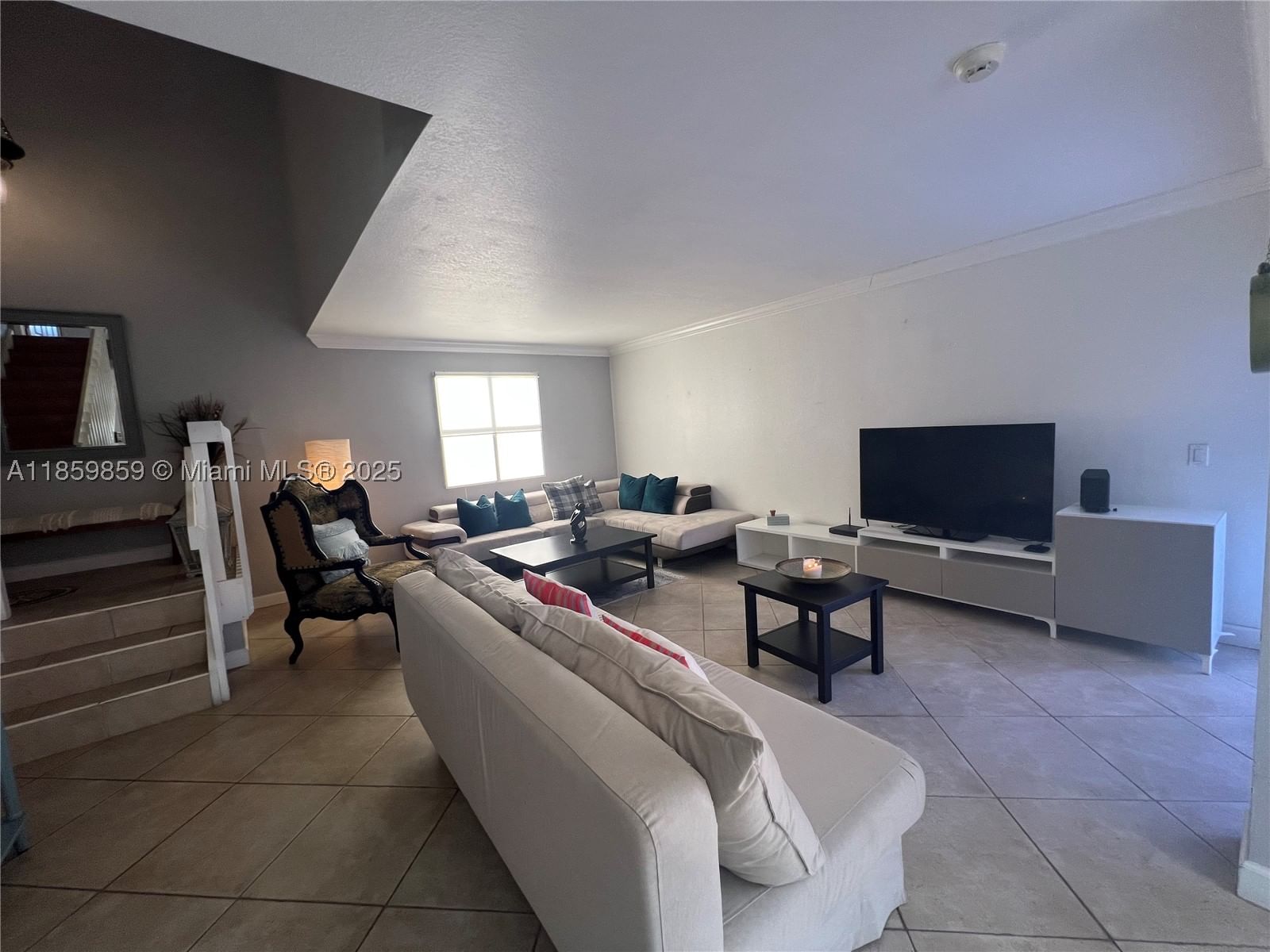 Real estate property located at 4910 149th Ct #11B, Miami-dade, Lakes Meadow Vilg Homes C, Miami, FL