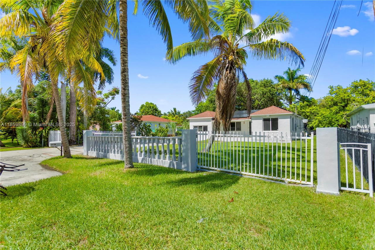 Real estate property located at 14443 Biscayne River Rd, Miami-dade, Biscayne Gardens Sec E Pa, Miami, FL