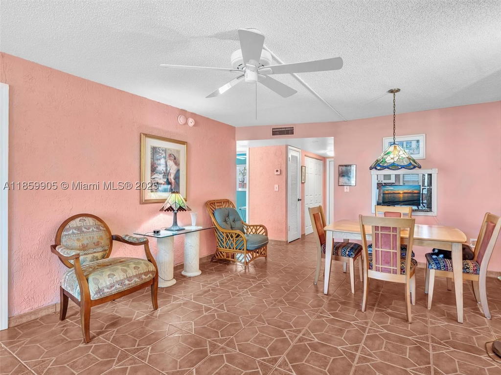 Real estate property located at 8020 Sunrise Lakes Dr #110, Broward, Sunrise Lakes 25 Condo, Sunrise, FL