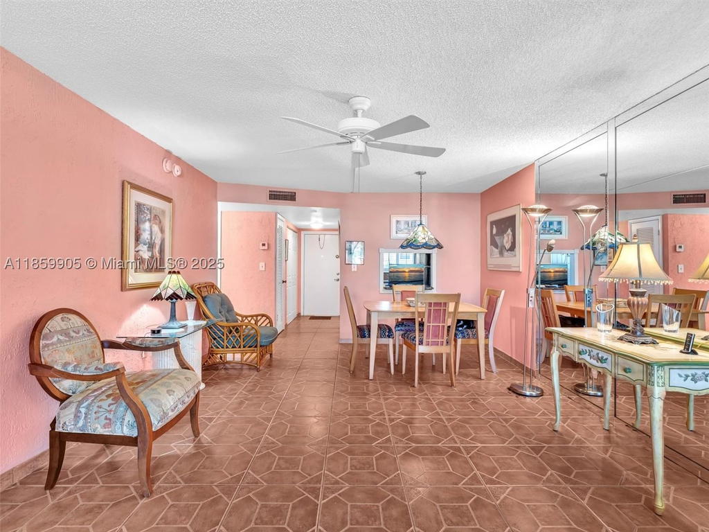 Real estate property located at 8020 Sunrise Lakes Dr #110, Broward, Sunrise Lakes 25 Condo, Sunrise, FL