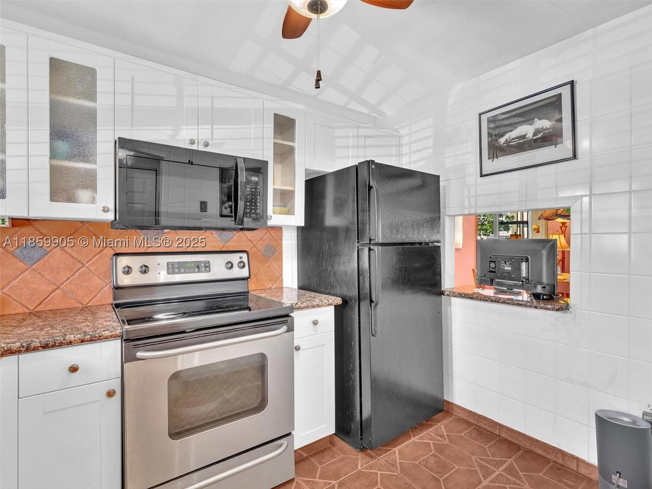 Real estate property located at 8020 Sunrise Lakes Dr #110, Broward, Sunrise Lakes 25 Condo, Sunrise, FL
