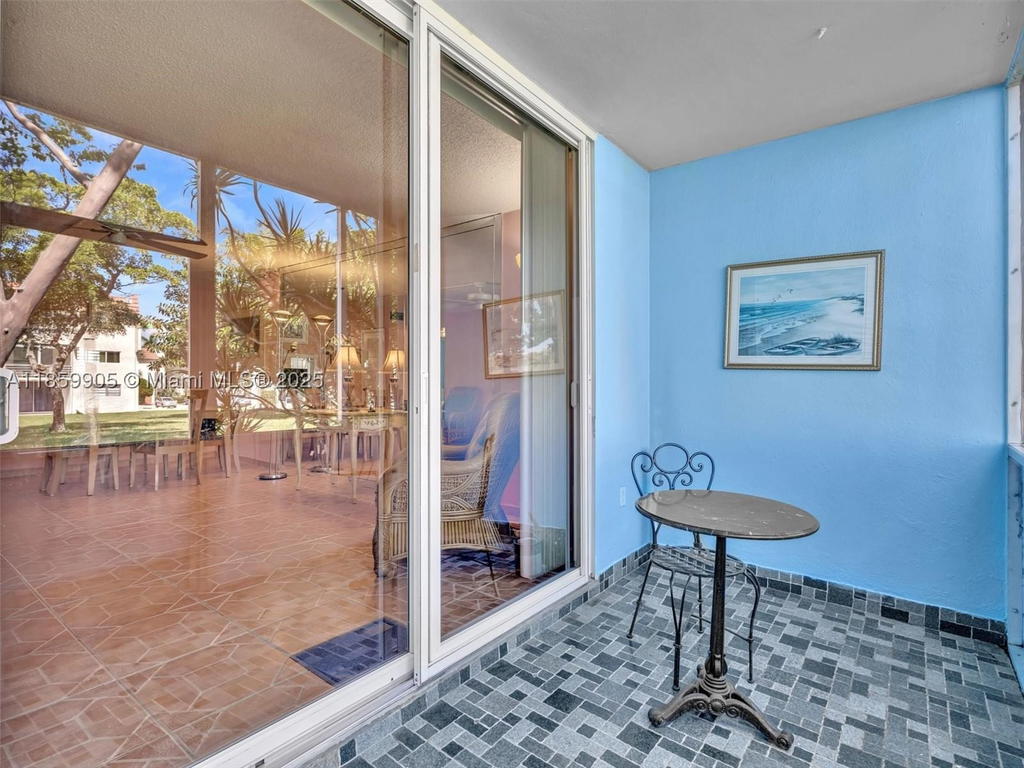 Real estate property located at 8020 Sunrise Lakes Dr #110, Broward, Sunrise Lakes 25 Condo, Sunrise, FL