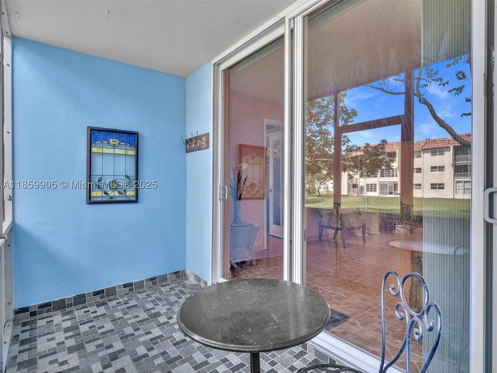 Real estate property located at 8020 Sunrise Lakes Dr #110, Broward, Sunrise Lakes 25 Condo, Sunrise, FL
