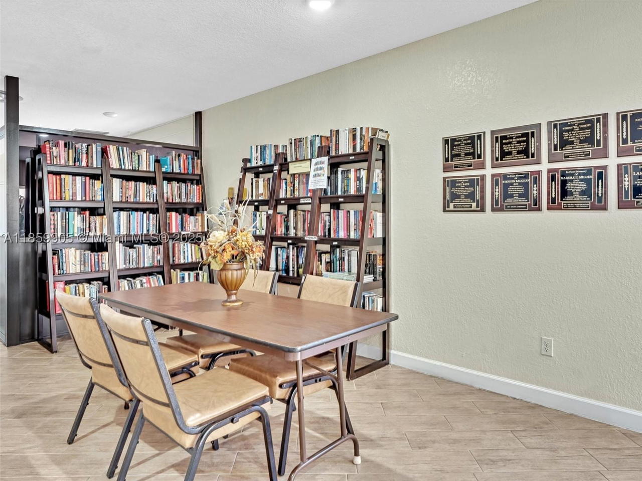Real estate property located at 8020 Sunrise Lakes Dr #110, Broward, Sunrise Lakes 25 Condo, Sunrise, FL