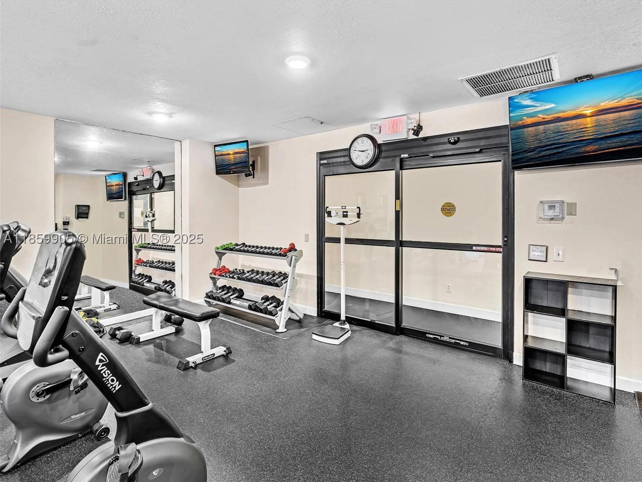 Real estate property located at 8020 Sunrise Lakes Dr #110, Broward, Sunrise Lakes 25 Condo, Sunrise, FL